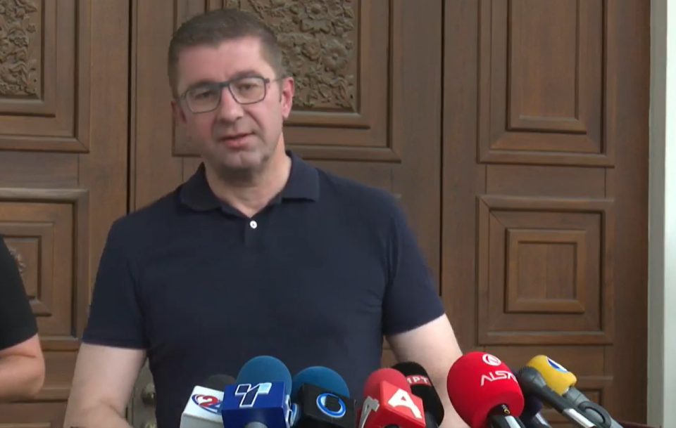 МИЦКОСКИ: Нема да има данок за немажени и неженети, им се извинувам на тие што погрешно ја протолкувале мојата иницијатива