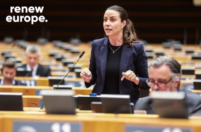 СЛОВЕНЕЧКАТА ЕВРОПРАТЕНИЧКА ЈОВЕВА: Не би сакала да ја критикувам Кос, но не е фер Македонија да биде во ист кош со Србија и БиХ