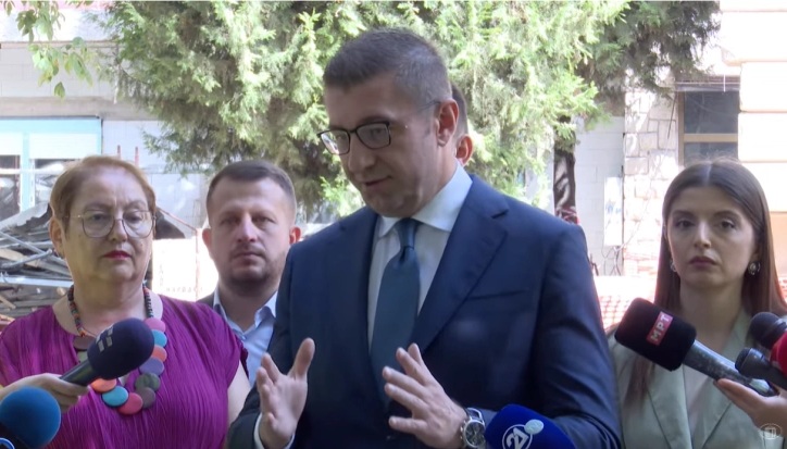 МИЦКОСКИ: Бруто и нето просечната плата растат за повеќе од 11 отсто, тоа е демант за сите некрофили кои лиферуваат лаги за платите