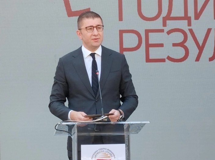 МИЦКОСКИ: Царинска управа со наплата од 105 милиони евра повеќе од времето кога парите наместо кај граѓаните одеа во нечии џебови