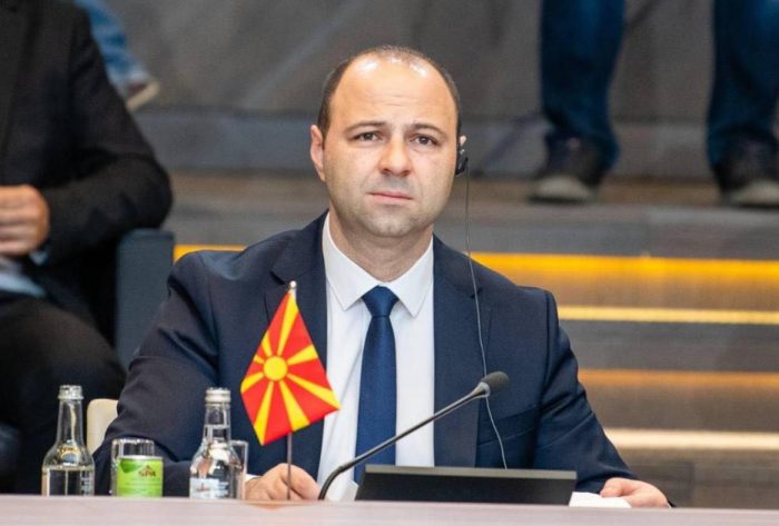 МО: СДСМ лаже, набавуваме многу помалку отколку неговите министри