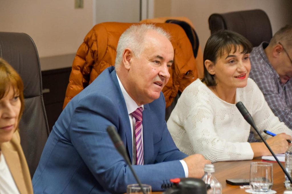 Ова е списокот на кандидати за народен правобранител на местото на Насер Зибери