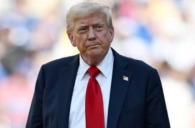 ЗАРАДИ ПОВРЗУВАЊЕ СО ЕПШТАЈН: Трамп го тужи медиумскиот тајкун Руперт Мардок и „Волстрит џурнал“ , им бара 10 милијарди долари