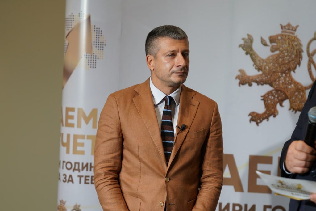 ПЕРИНСКИ: Владата финансираше околу 1200 проекти во различни области во сите општини низ цела Македонија