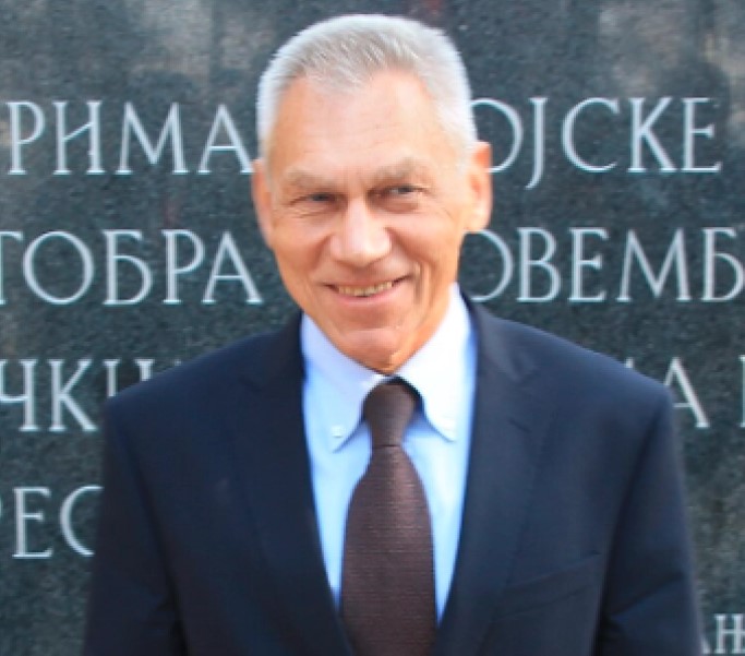 Рускиот амбасадор во Белград тврди дека Западот сака да го смени Вучиќ