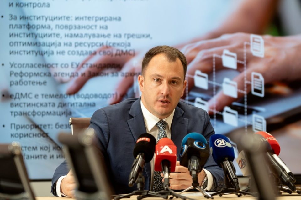 АНДОНОВСКИ: Целосен редизајн и модернизиран Националниот електронски систем за управување со документи еДМС