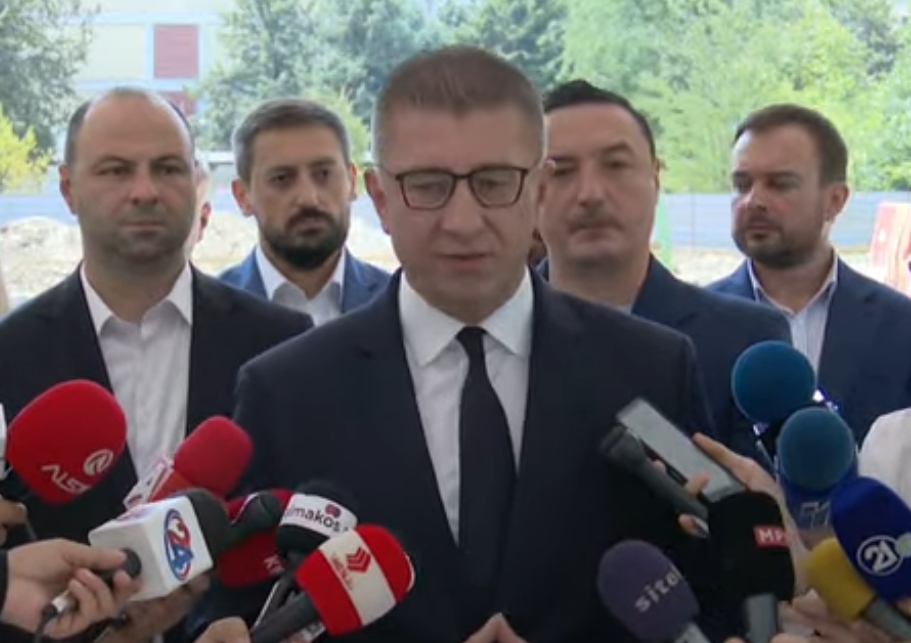 МИЦКОСКИ: Резултатите од 16 нови авиолинии се гледат и во туризмот, каде имаме повеќе од 20 отсто е зголемен број на странски туристи