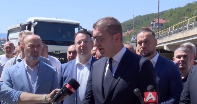 МИЦКОСКИ: Праксата од минатото Македонија да се граба сега е се гради како никогаш досега, низ државата има повеќе од 1.200 градилишта