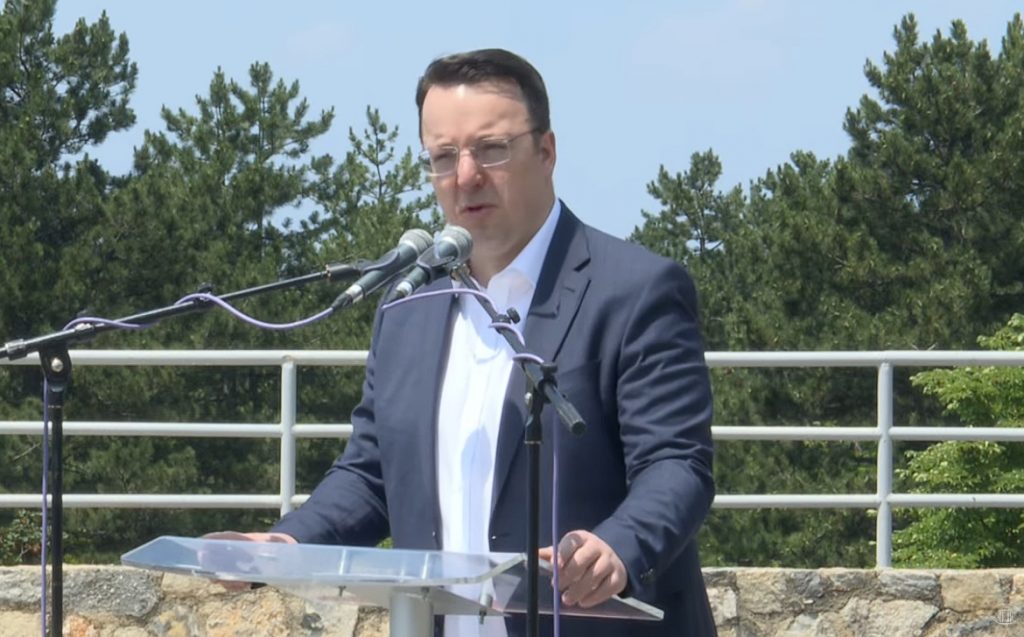 НИКОЛОСКИ: Македонија пат ја наследивме со долг од 27 милиони евра! Тоа треба да се санира, за да зборуваме за подобри патишта!