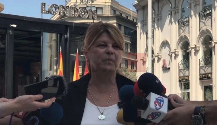 ШУКОВА: Тука во Скопје бевме да се поклониме за тие што се бореа за нашата држава, тоа не смееме да го заборавиме ама и да одиме напред