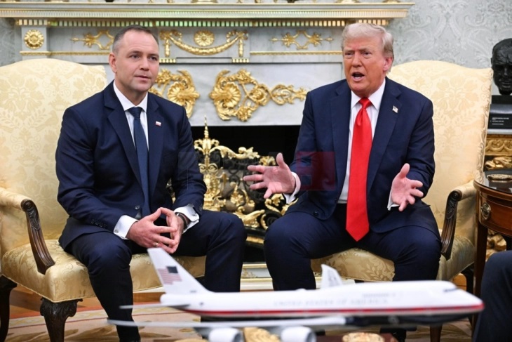 ТРАМП ПО СРЕДБАТА СО НАВРОЦКИ: Нашата војска ќе остане во Полска, дури ќе испратиме уште ако Полјаците сакаат