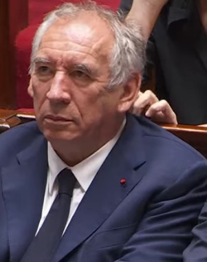 ПАРЛАМЕНТОТ МУ ИЗГЛАСА НЕДОВЕРБА НА БАЈРУ:  Падна француската влада