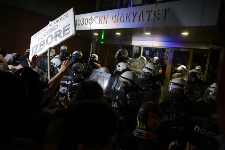 ВУЧИЌ: Оние што дојдоа однадвор да ја уништат Србија, мора да знаат дека ќе им се спротивставиме посилно отколку што мислеа