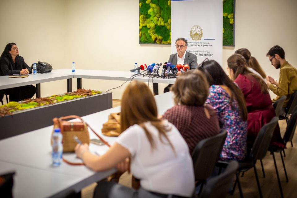 АЛИУ: Иницирав склучување договор меѓу Македонија и Словенија со цел да имаме мобилност на доктори и медицински сестри