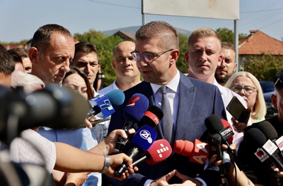 ПОВИК ЗА ИТНИ ЗАКОНСКИ ИЗМЕНИ: Подметнувањето пожари да се оквалификува како тероризам, бара премиерот Мицкоски