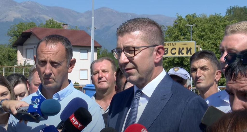 МИЦКОСКИ: Македонија ја бодриме и секогаш ќе ја бодриме, и против Белгија, затоа што имаме една таковина, тоа е Македонија
