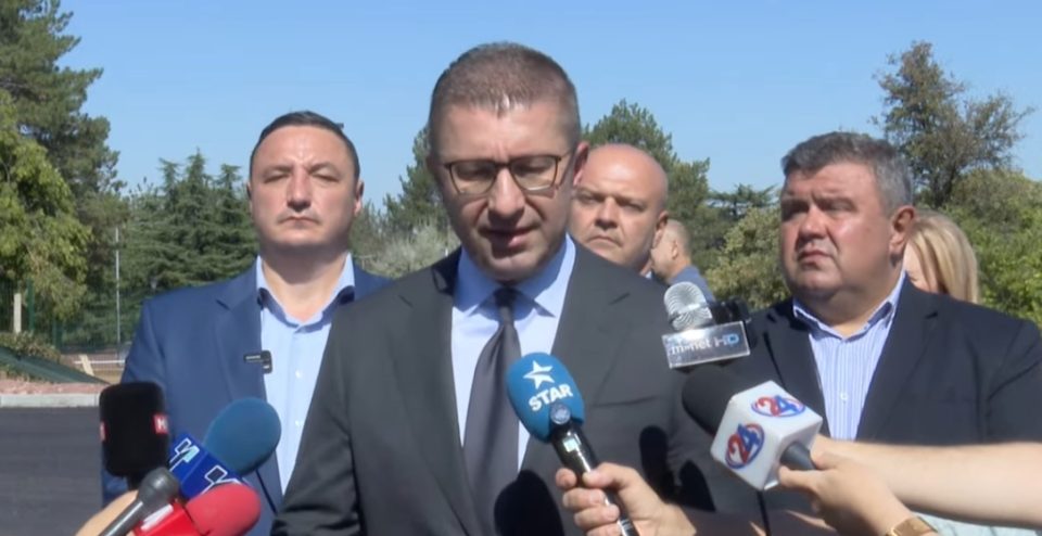 МИЦКОСКИ: Со вакви одлуки, судиите и обвинителите со рејтинг од 2 отсто не си ги заслужуваат платите, а бараат уште поголеми