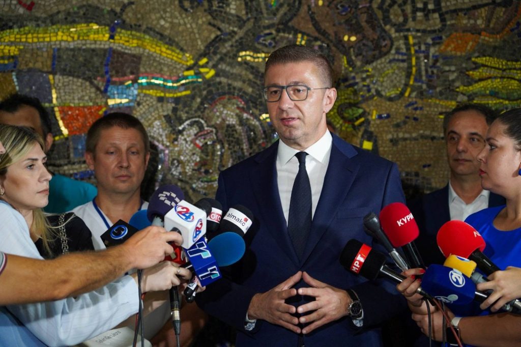 МИЦКОСКИ: Се реконструираат 7 операциски сали и целосно се опремува ГОБ „8 Септември“ според најмодерни стандарди