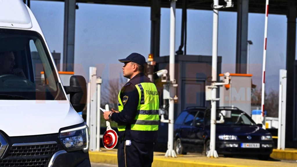 МВР ДЕМАНТИРА: Не се врши притисот за забошотување на случај во кој е уапсено едно лице за безобзирно возење, напротив лицето е уапсено