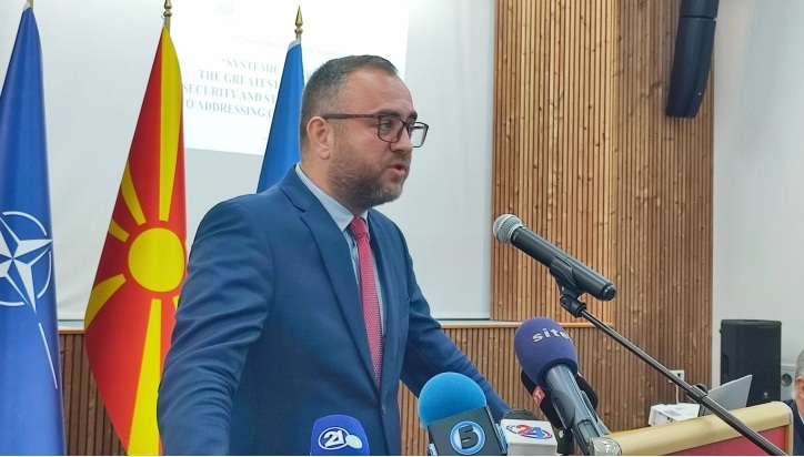 ТОШКОВСКИ: Најдобрите студенти од факултети со допирни точки од безбедноста треба да влезат во државните безбедносни институции