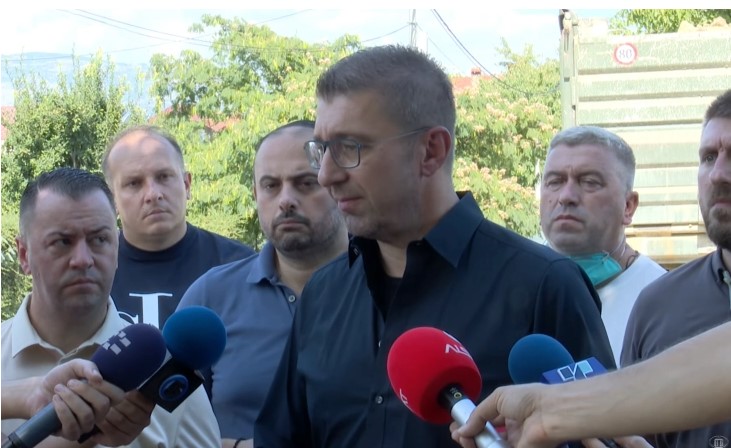 МИЦКОСКИ: Ова што ни се случува е резултат на центри на моќ во и надвор од земјава, кои сакаат оваа Влада да не успее, но ние ќе победиме
