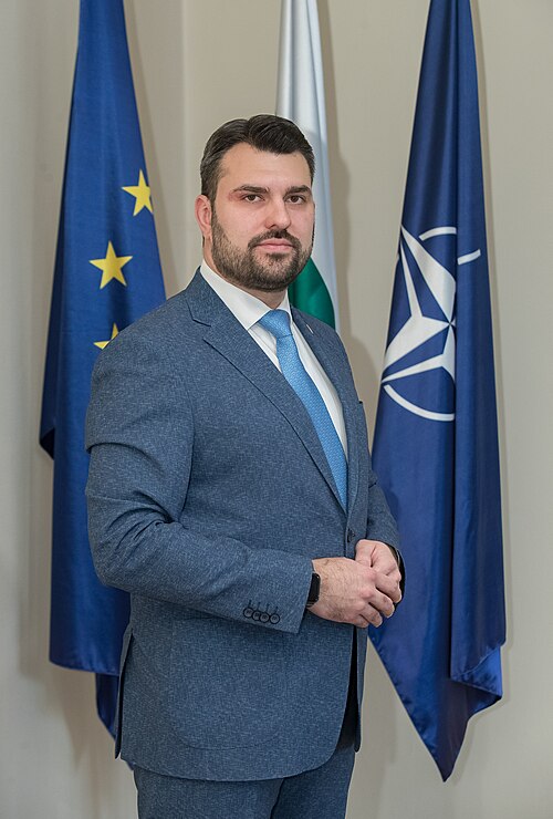 ГЕОРГИЕВ: Ќе обезбедиме коридор низ Бугарија за авионот на Путин до Будимпешта
