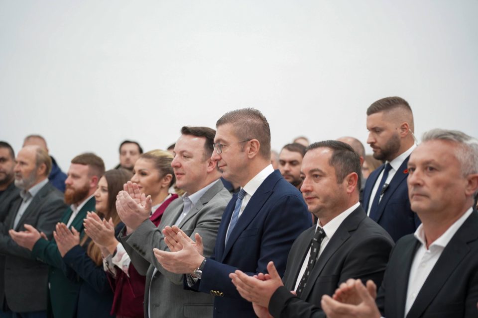 МИЦКОСКИ: Неформалната коалиција СДСМ-ДУИ излегува со лаги и манипулации