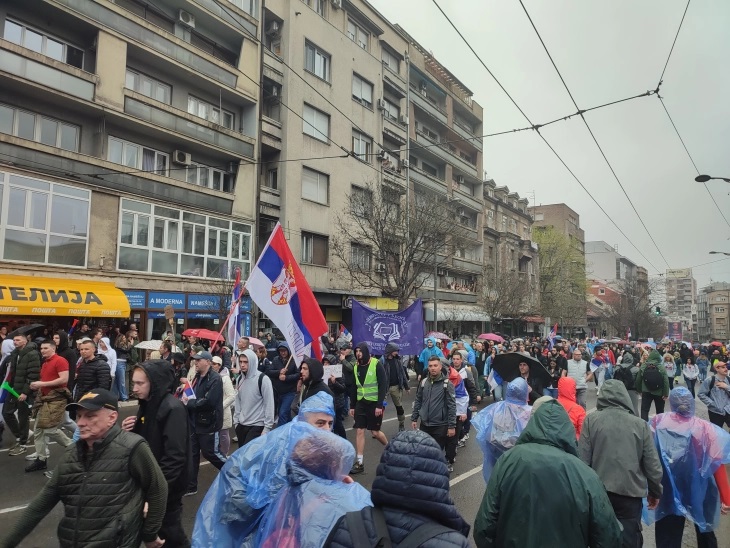 ВО ПРЕСРЕТ НА ИЗБОРИТЕ НА КОСОВО: И студентите и поддржувачите на Владата прават собири за поддршка на Србите на Косово