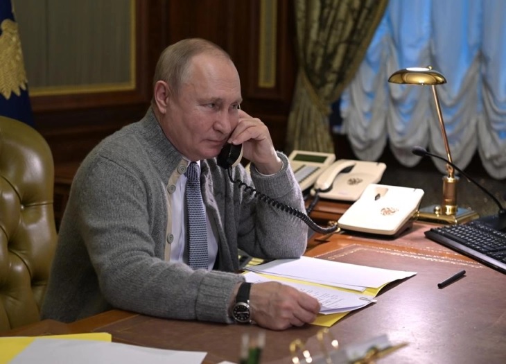 ПУТИН ДО ТРАМП ПО ТЕЛЕФОН: Испраќањето ракети Томахавк во Украина ќе го загрози мировниот процес и вашите односи со Русија
