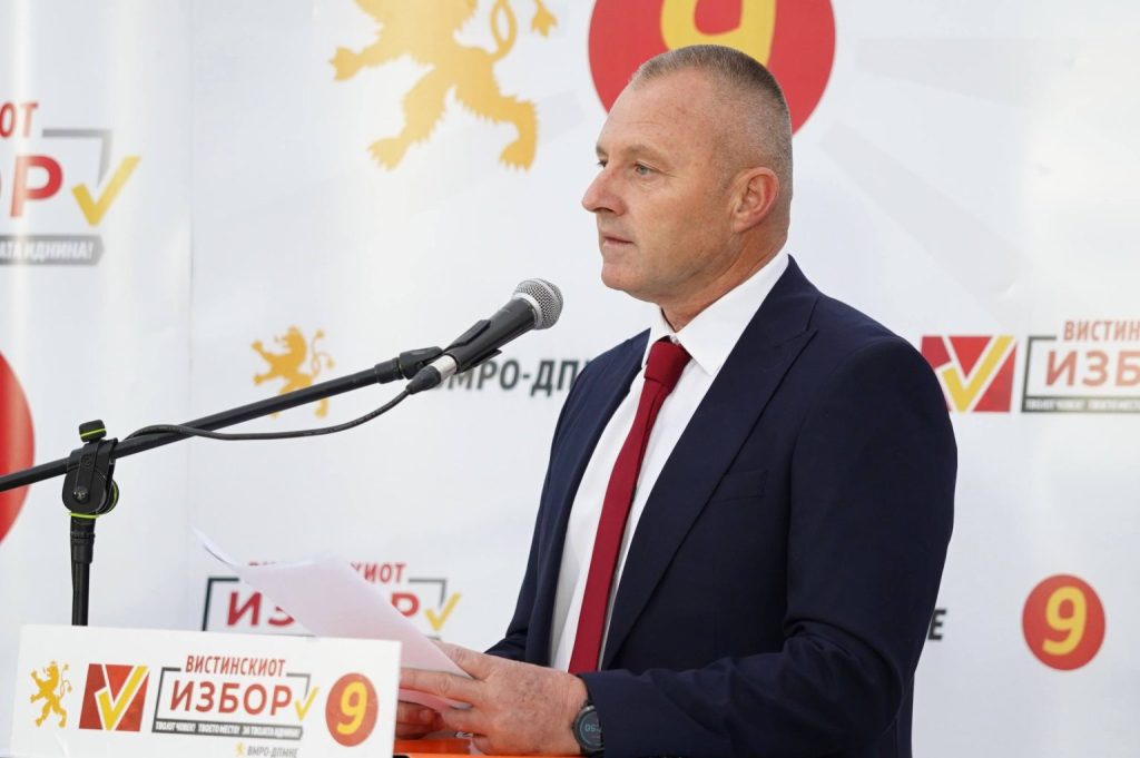 АНДОНОВСКИ: Реконструкција на градинката во Мелница и патот кон Врановци во општина Чашка