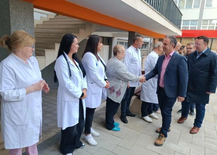 НАМЕСТО ПАТУВАЊЕ ВО СКОПЈЕ: Од денеска во болницата во Гостивар почнаа да се извршуваат операции во одделот за ортопедија