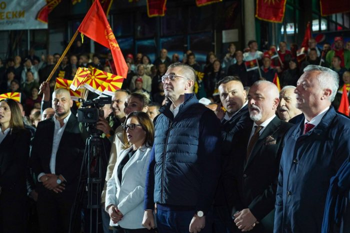 МИЦКОСКИ: СДС се толку очајни што го вклучија и главниот трачер – Пендаровски