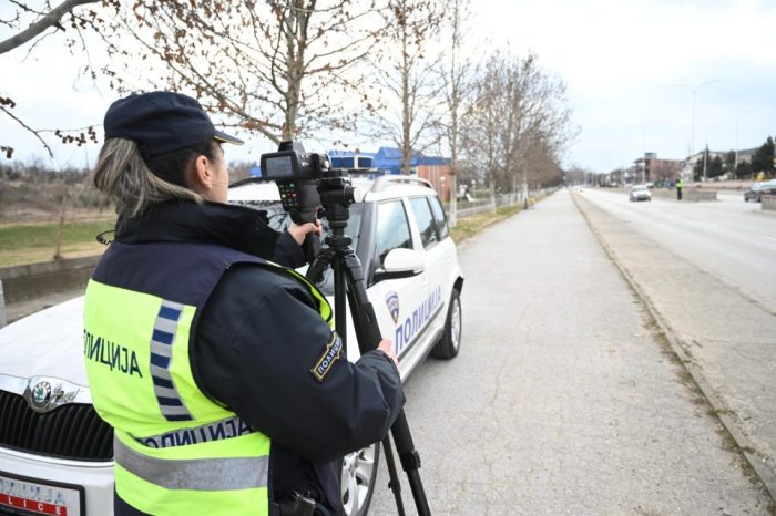 СКРОТЕН БИТОЛСКИ „ЈАГУАР“: Уапсен возачот Е.А. (47) кој кај Превалец возел со 179 км/ч на место каде е дозволена брзина до 80 км/ч