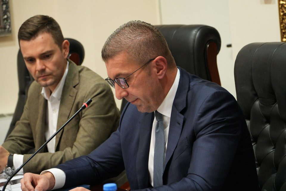 ВМРО-ДПМНЕ: Централниот комитет донесе повеќе одлуки пред конрегсот на 6 декември и ги разреши Стоилев и Стоиловски