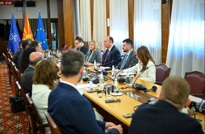 БЕШЕ РАЗГЛЕДАН НАПРЕДОКОТ И СЛЕДНИТЕ ЧЕКОРИ: Средба на Гаши со Сојузот на синдикати во високото образование