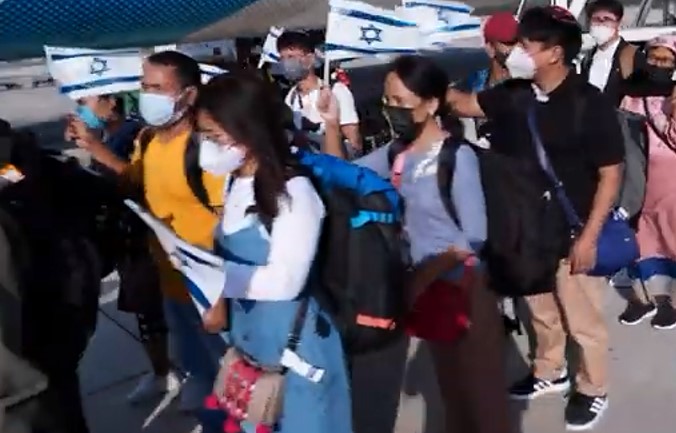 ИЗРАЕЛ: Илјадници Индијци кои се идентификуваат како потомци на библиското племе, ќе се населат во северен Израел од каде Хезболах ги набрка Евреите