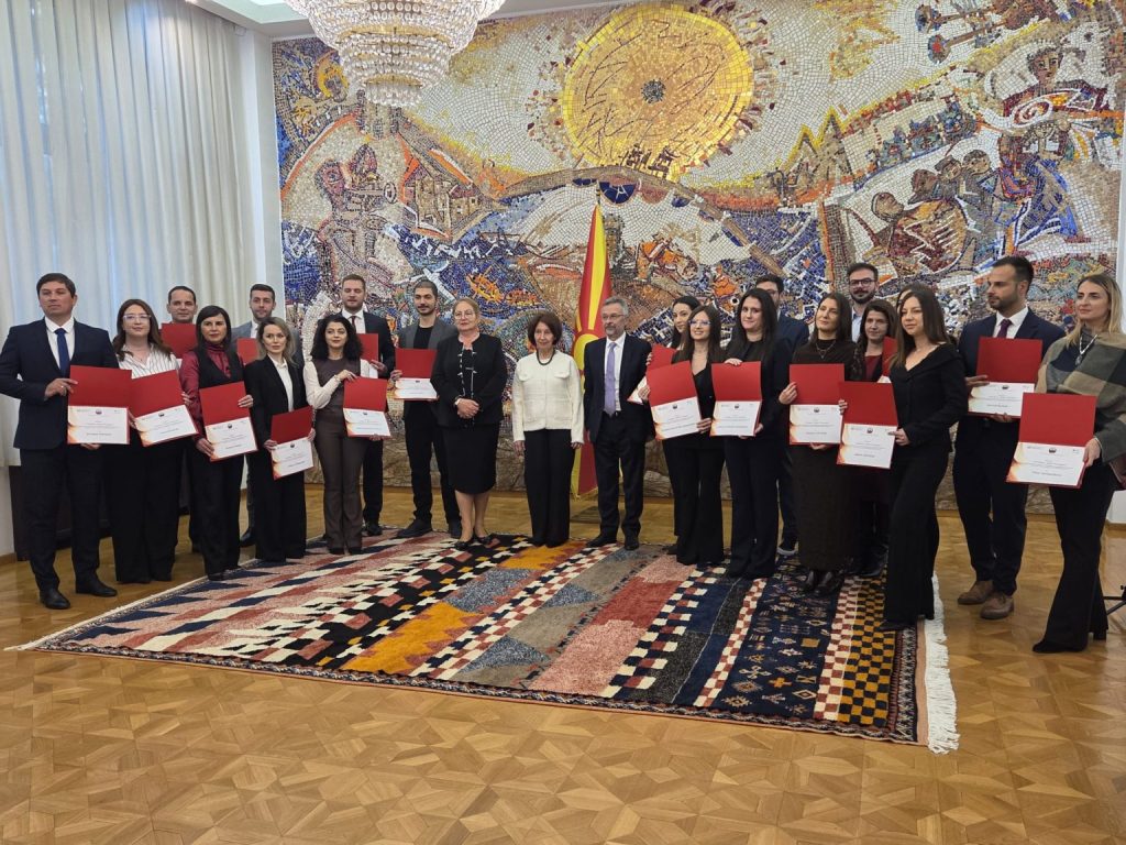 Доделени стипендиите „Борис Трајковски“ за постдипломски студии на Европскиот кампус на Универзитетот Јорк во Солун