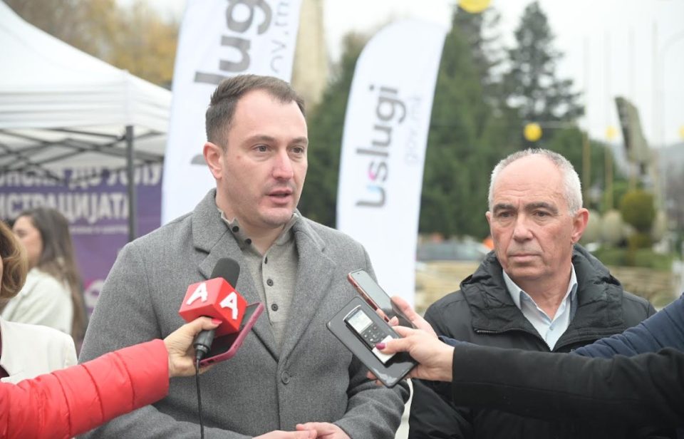 АНДОНОВСКИ: За 1,5 година е дуплиран бројот на корисници на националниот портал uslugi.gov.mk и денес има 240.000 корисници