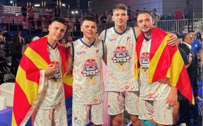 МАКЕДОНСКИ БАСКЕТЏИИ ОСВОИЈА СРЕБРО: Ги победија САД, Малдиви, Јапонија и Молдавија, а во финалето беа поразени од Египет