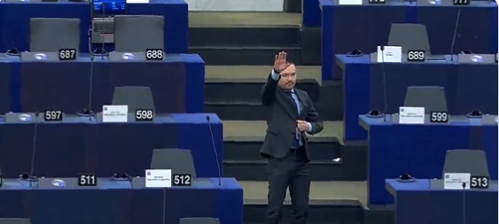 МЕНКИНОВСКИ ДО ЏАМБАСКИ: Фактите и институциите на ЕУ јасно говорат дека прашањето кое го отвораме не е антибугарско