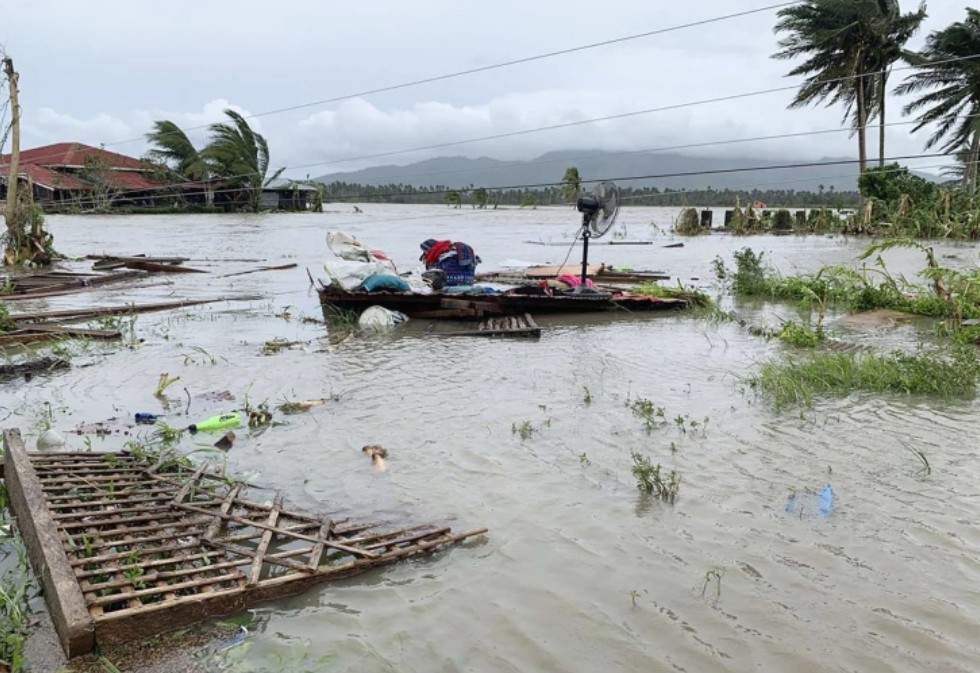 Бројот на жртвите од тајфунот Фунон на Филипини се искачи на 25