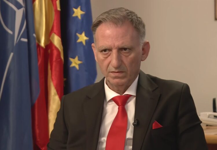 СЕ СИТНИ КОАЛИЦИЈАТА НА ДУИ: Од Али Ахмети се збогува и пратеникот Илир Демири кој во Собранието ќе делува како независен