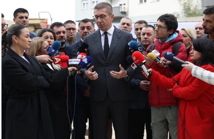 МИЦКОСКИ: Го исполнивме ветувањето, 55.000 студенти ќе добијат по 15.300 денари за лаптоп, таблет или персонален компјутер