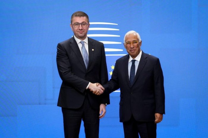 МИЦКОСКИ ВО БРИСЕЛ: Европските и лидерите на земјите-кандидати на самит за динамиката на проширувањето на ЕУ кон исток и југоисток