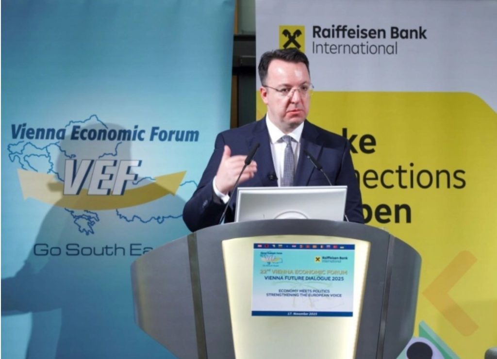 НИКОЛОСКИ: Вложуваме 1,5 милијари евра во коридорот 8, а од Скопје до Атина наместо за 8,5 ќе се патува за 5,5 часови