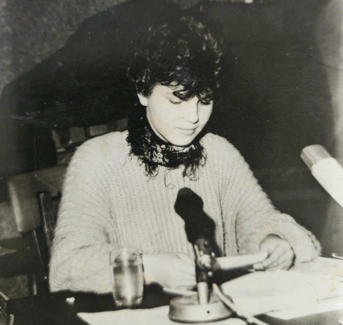 РАДИО ПРИКАЗНА ДОЛГА 7 ДЕЦЕНИИ: „Калино моме“ ечи од едниот до другиот крај на Тиквешко Езеро, радио честитки секоја недела