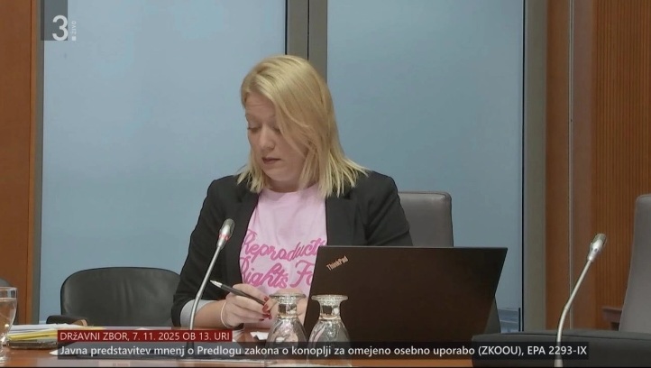 ПРЕДЛОГ ДО СЛОВЕНЕЧКИОТ ПАРЛАМЕНТ: Пратеничката Газинковски бара олеснување при замена на македонските возачки дозволи