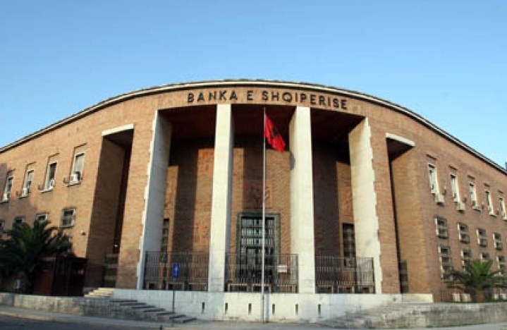 СТРАНСКИ ИНВЕСТИЦИИ ВО АЛБАНИЈА: За 9 месеци рекордни 1,2 милијарди евра, главно се инвестира во купување недвижности