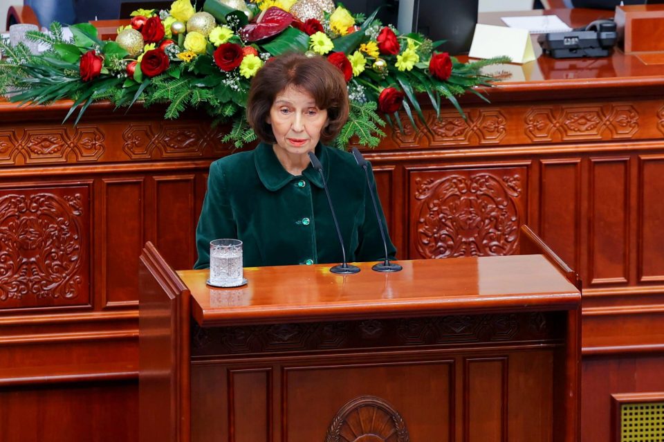 УТРЕ Е СВ. КЛИМЕНТ ОХРИДСКИ: Вечер свечена академија на која ќе говори претседателката Сиљановска, утре чествување на светецот