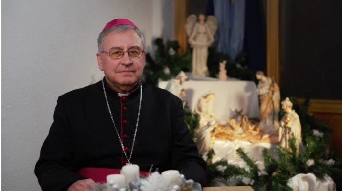 ЧЕСТИТКА ОД СКОПСКИОТ БИСКУП: На сите им посакувам среќен Божик и благословена Нова година, порача монсињор д-р Киро Стојанов